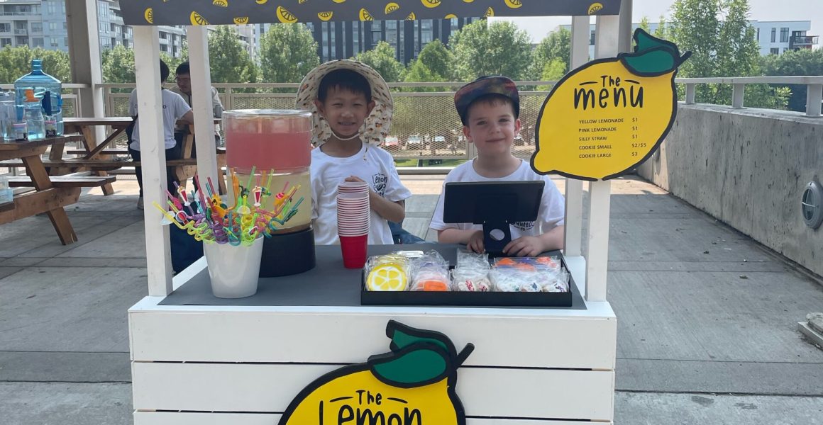 Two kids in a lemonade stand